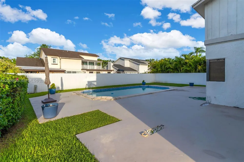 11055 SW 129th Ct Miami, FL 33186
