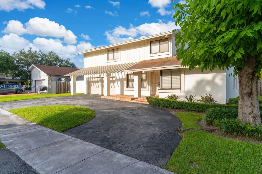 11055 SW 129th Ct Miami, FL 33186