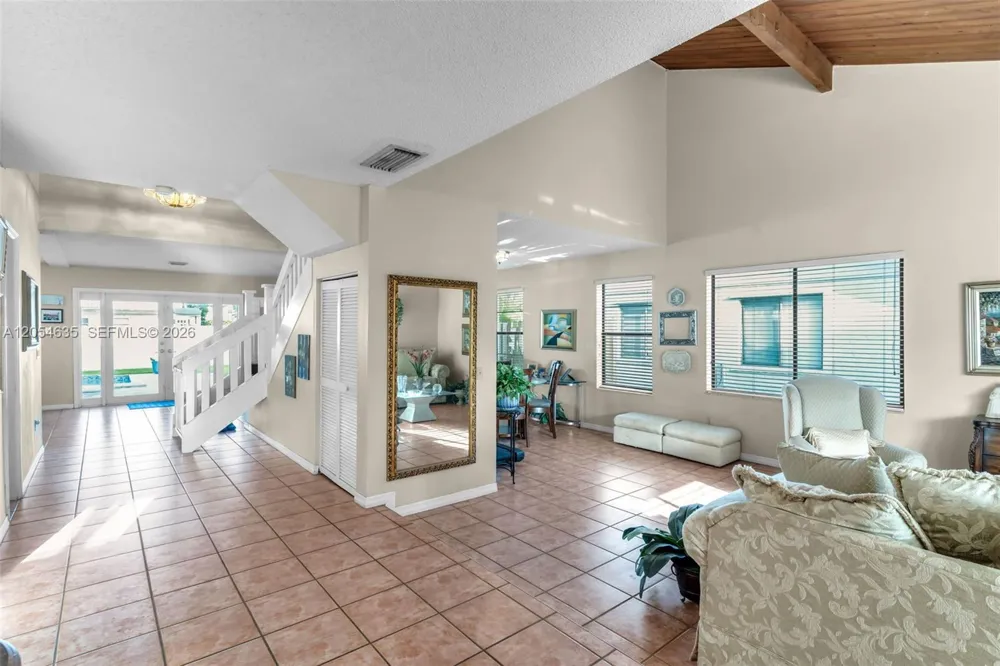 11055 SW 129th Ct Miami, FL 33186