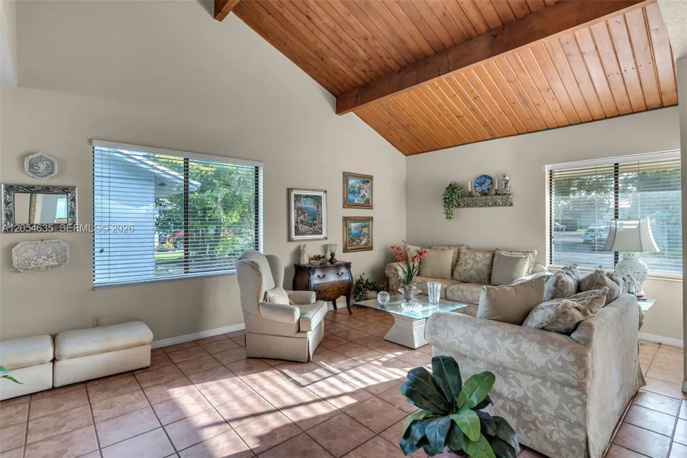 11055 SW 129th Ct Miami, FL 33186
