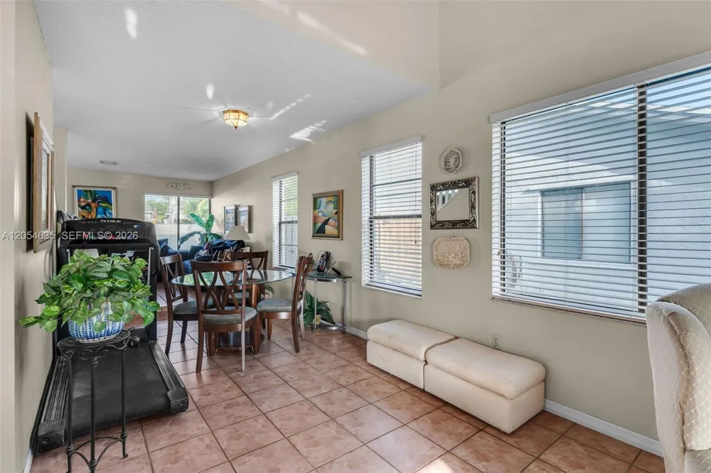 11055 SW 129th Ct Miami, FL 33186