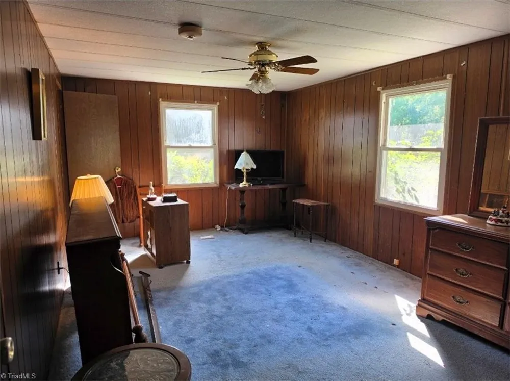 8405 Stafford Mill Road Oak Ridge, NC 27310