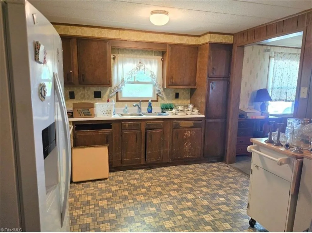 8405 Stafford Mill Road Oak Ridge, NC 27310