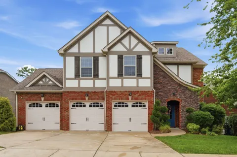 2214 Chaucer Park Ln