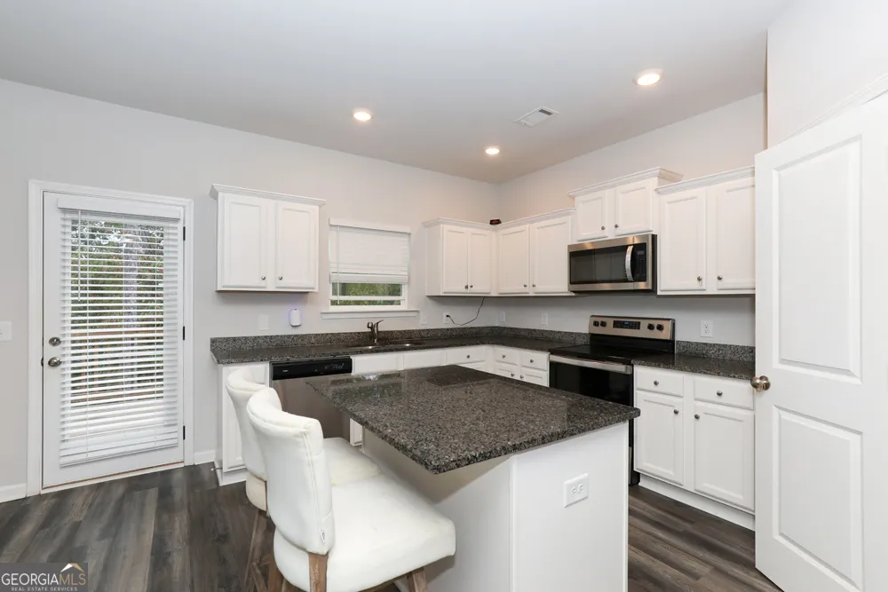 171 Quail Forest CIR Toccoa, GA 30577