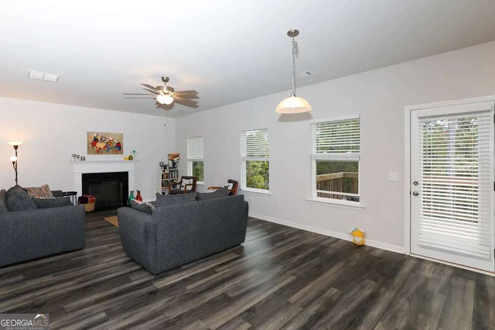 171 Quail Forest CIR Toccoa, GA 30577