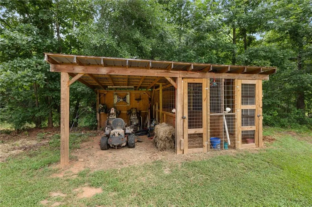 63 Pace Road Toccoa, GA 30577
