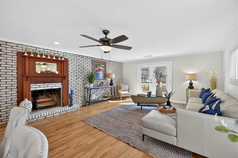 2439 Lakeshore Drive NE Conyers, GA 30012