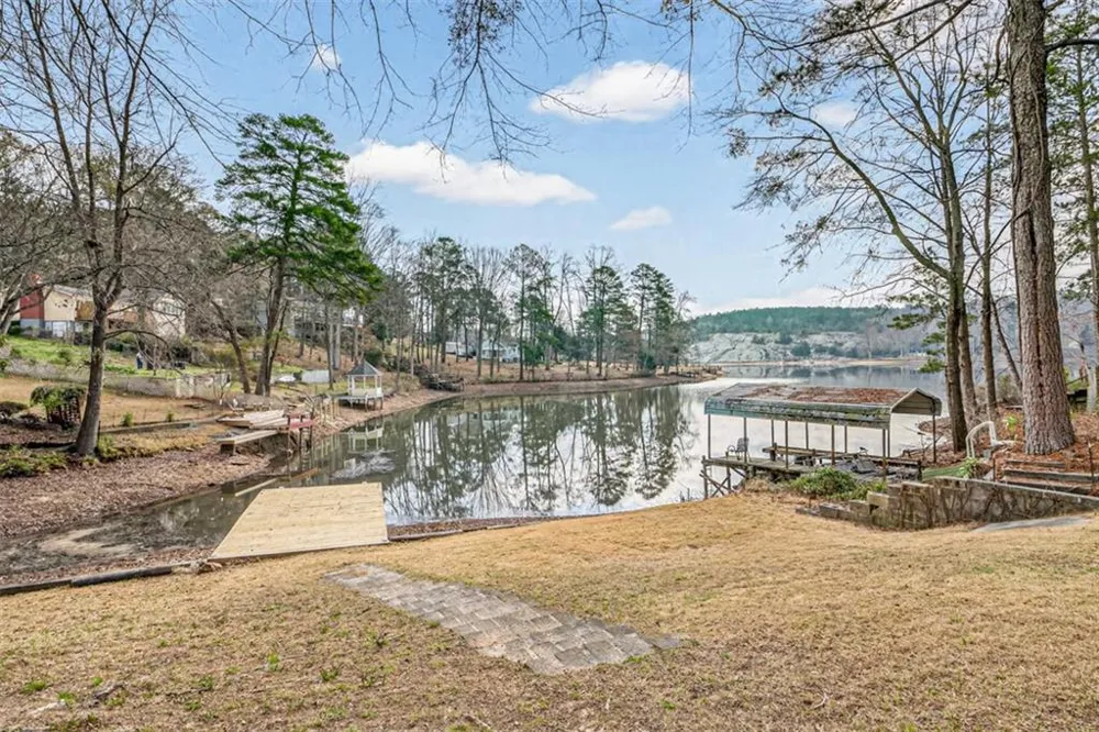 2439 Lakeshore Drive NE Conyers, GA 30012