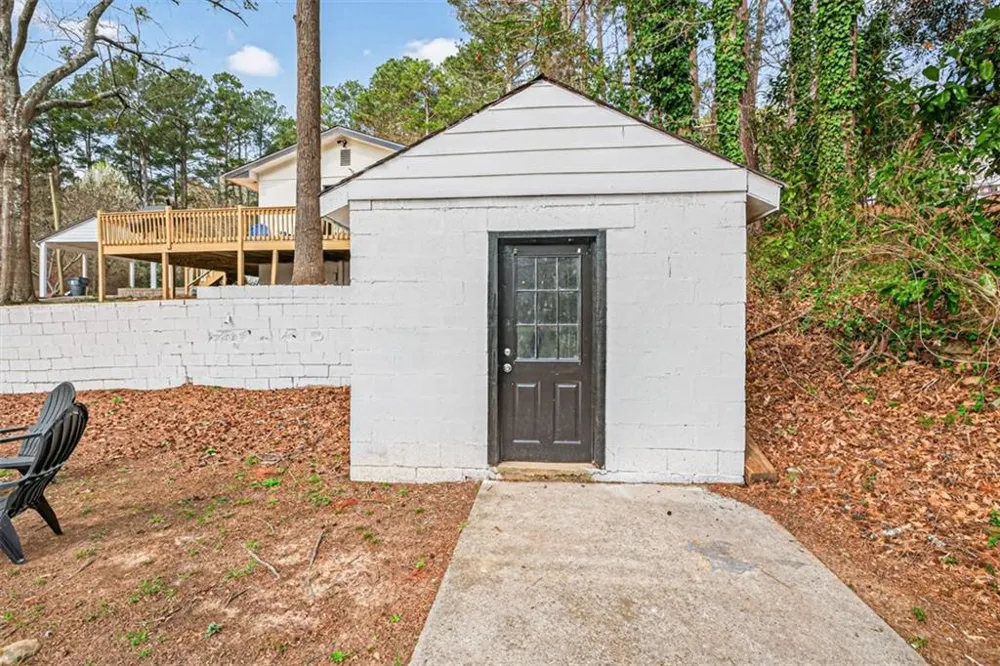 2439 Lakeshore Drive NE Conyers, GA 30012