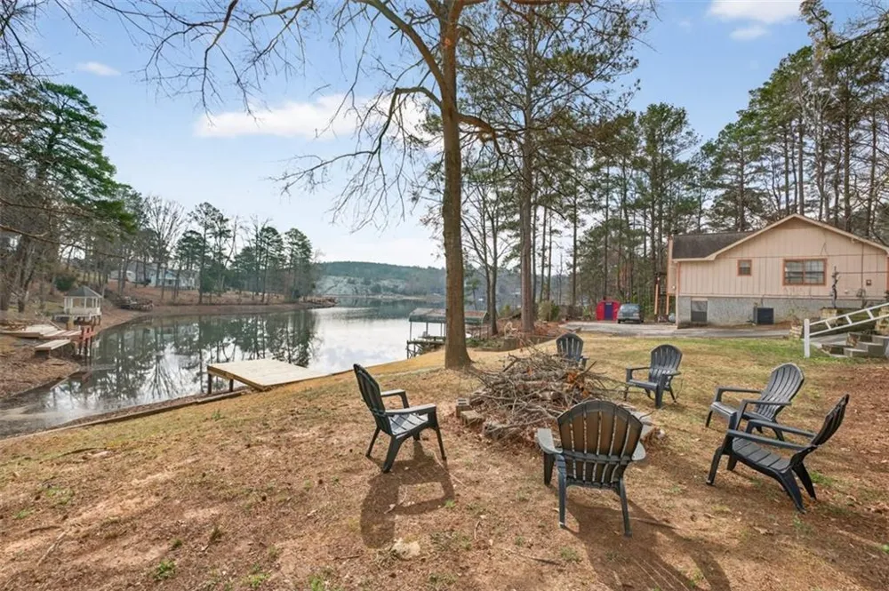 2439 Lakeshore Drive NE Conyers, GA 30012