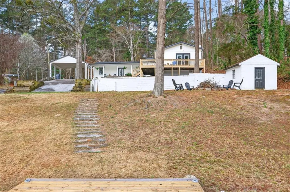 2439 Lakeshore Drive NE Conyers, GA 30012