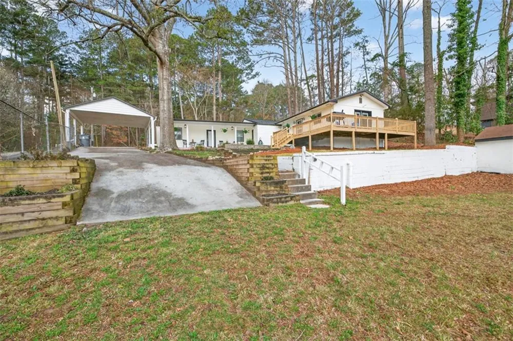 2439 Lakeshore Drive NE Conyers, GA 30012