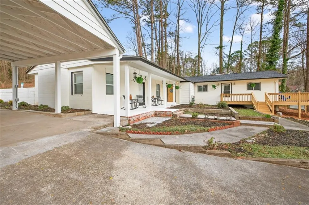 2439 Lakeshore Drive NE Conyers, GA 30012