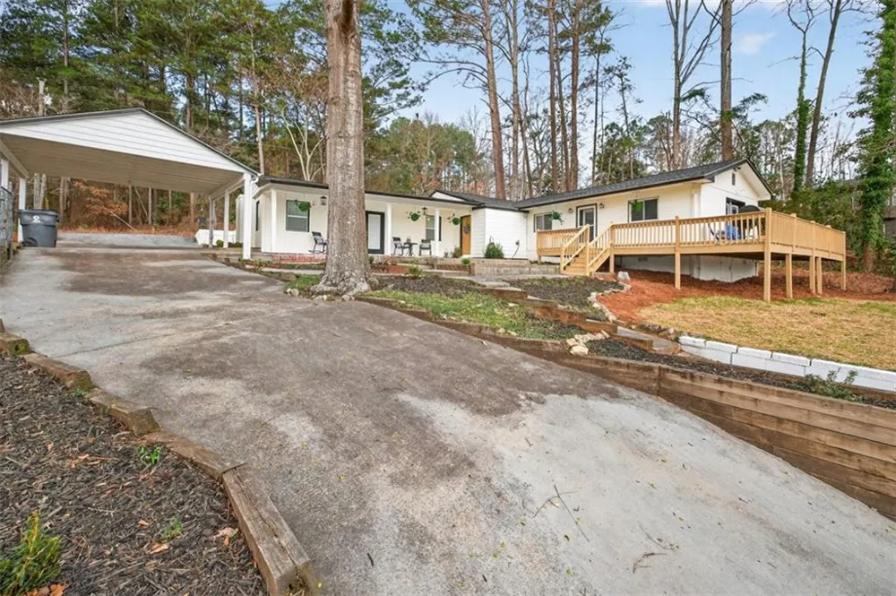2439 Lakeshore Drive NE Conyers, GA 30012