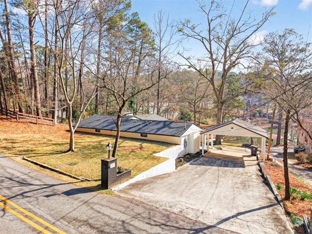 2439 Lakeshore Drive NE Conyers, GA 30012