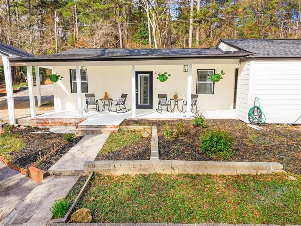 2439 Lakeshore Drive NE Conyers, GA 30012