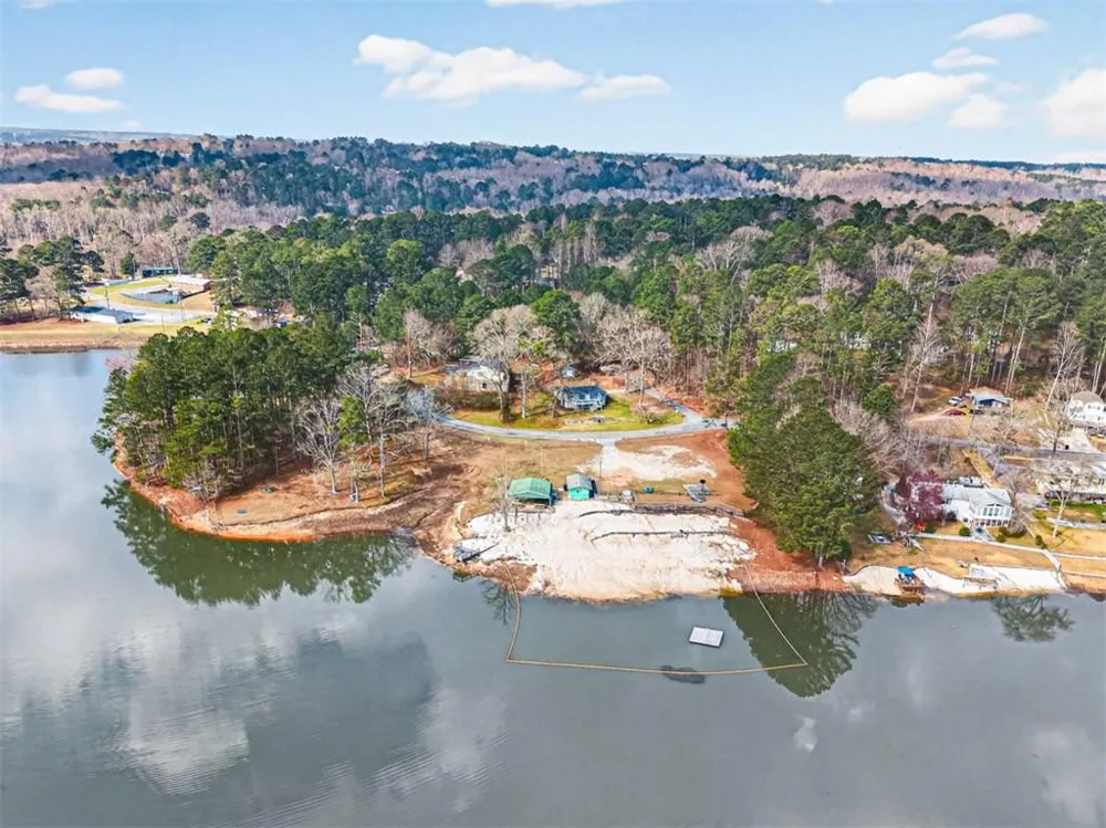 2439 Lakeshore Drive NE Conyers, GA 30012