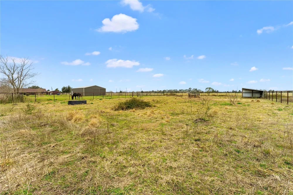 311 County Road 18 Damon, TX 77430