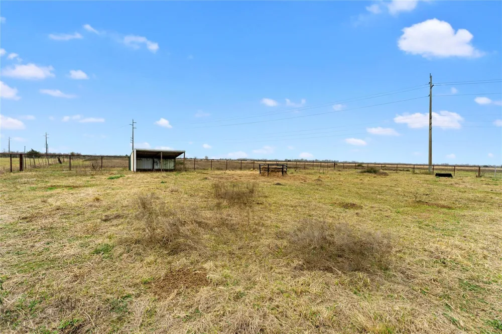 311 County Road 18 Damon, TX 77430