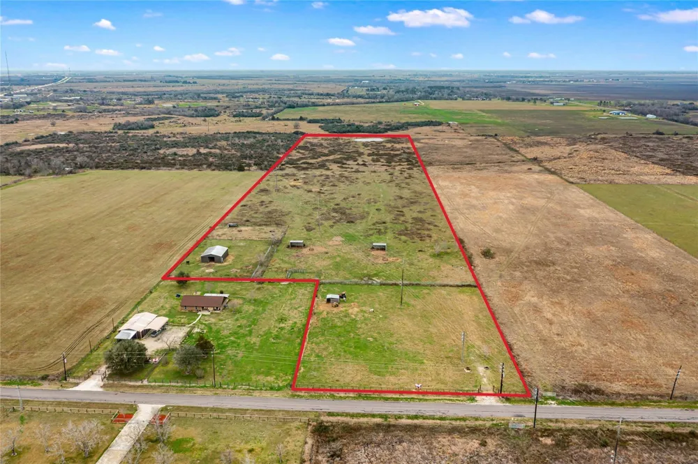 311 County Road 18 Damon, TX 77430