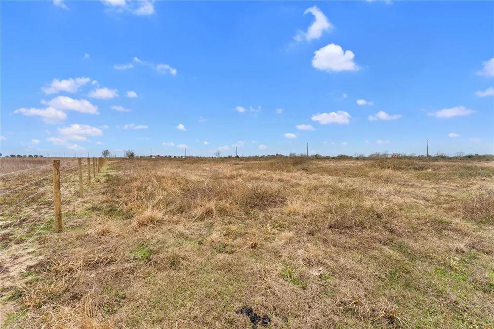 311 County Road 18 Damon, TX 77430
