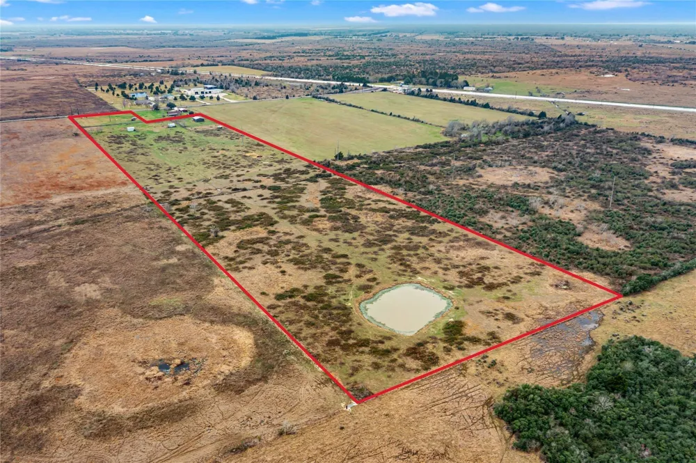 311 County Road 18 Damon, TX 77430