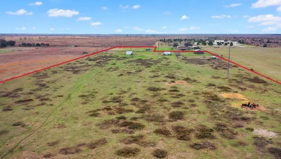 311 County Road 18 Damon, TX 77430