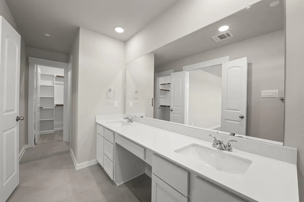 2738 Mariposa Creek Drive Rosharon, TX 77583