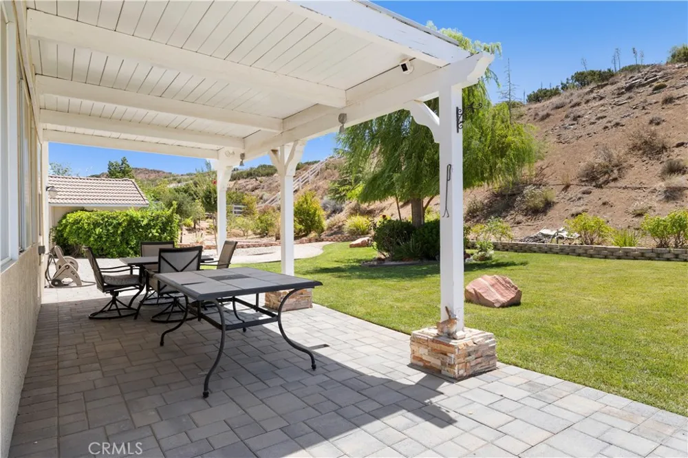 34016 Desert Acton, CA 93510