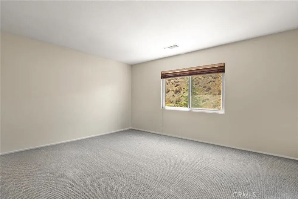 34016 Desert Acton, CA 93510