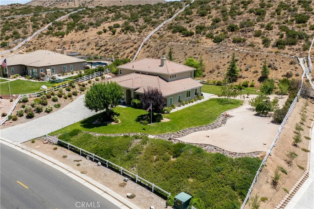 34016 Desert Acton, CA 93510