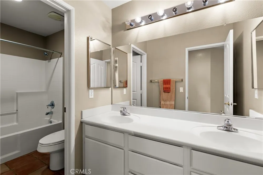 34016 Desert Acton, CA 93510
