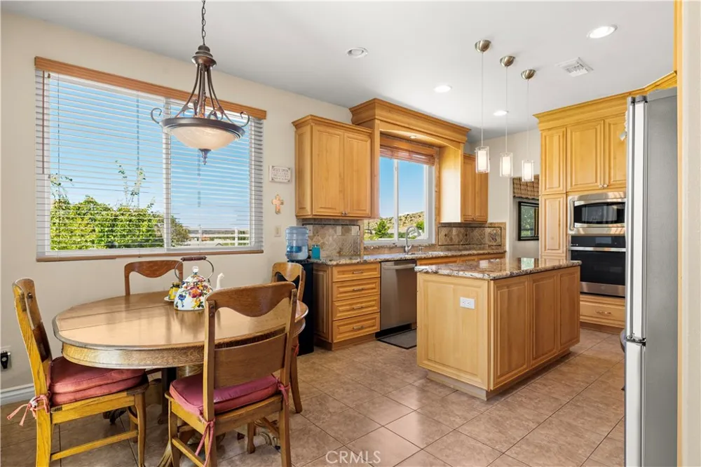 34016 Desert Acton, CA 93510