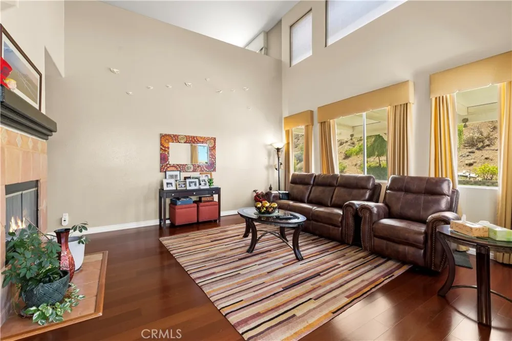 34016 Desert Acton, CA 93510