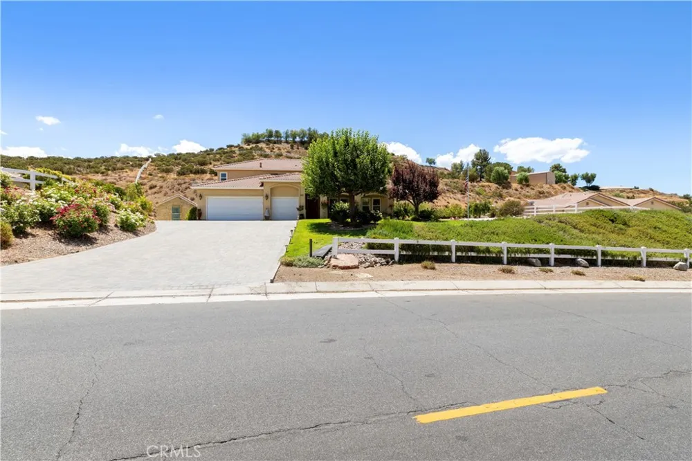 34016 Desert Acton, CA 93510