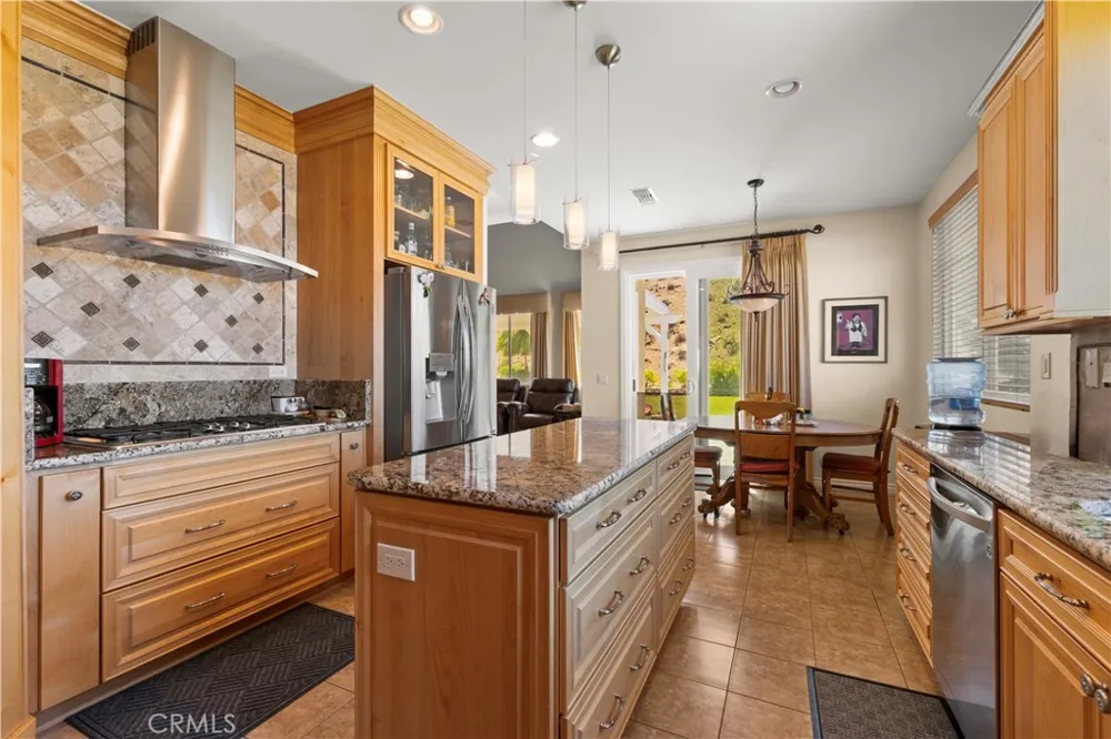 34016 Desert Acton, CA 93510