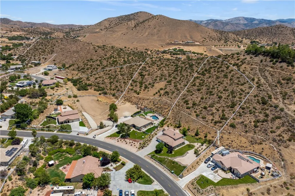 34016 Desert Acton, CA 93510