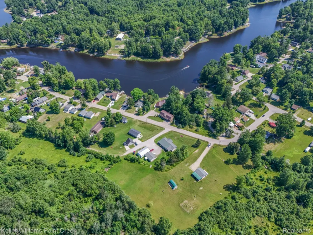 4107 Pine Street Clement Township, MI 48624