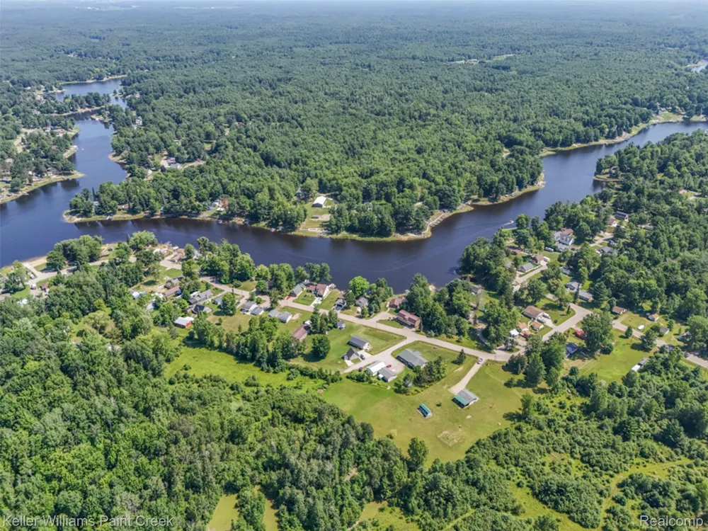 4107 Pine Street Clement Township, MI 48624