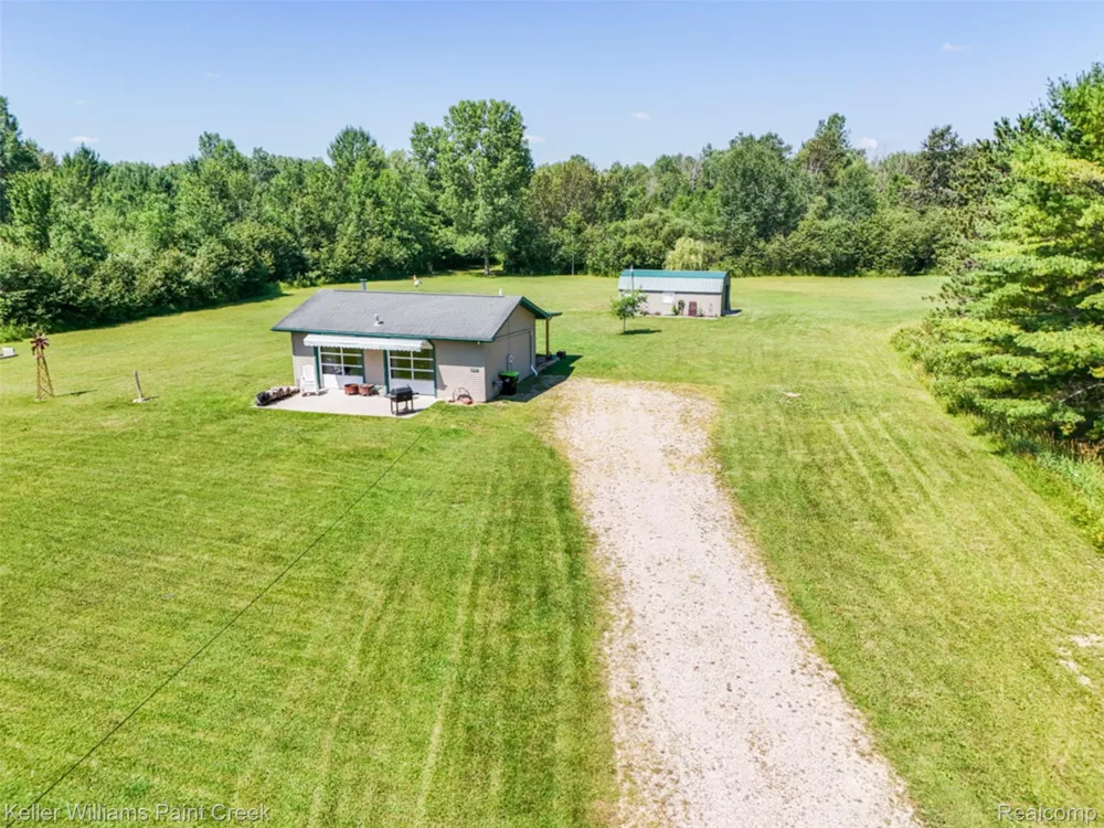4107 Pine Street Clement Township, MI 48624