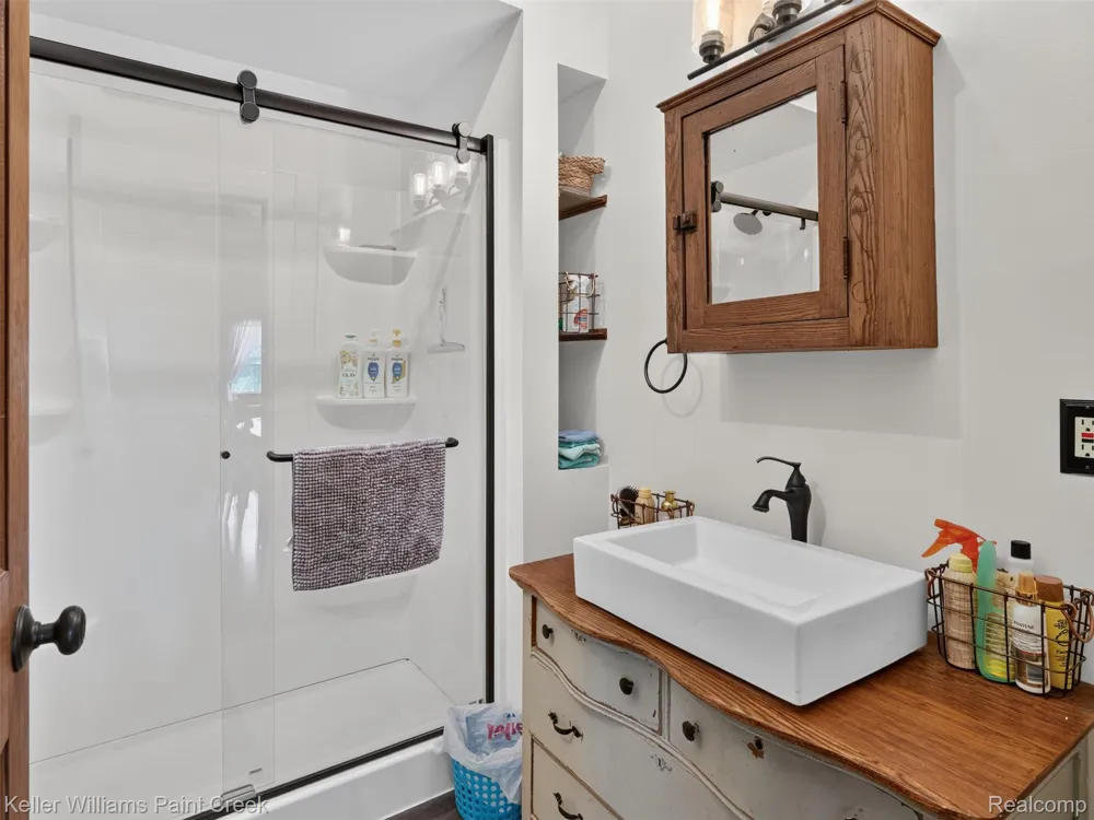 4107 Pine Street Clement Township, MI 48624