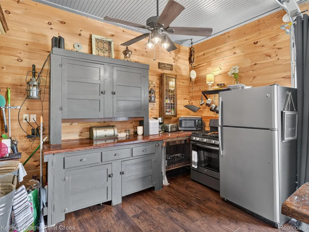 4107 Pine Street Clement Township, MI 48624