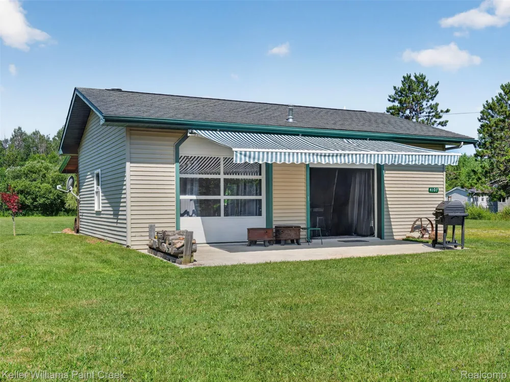 4107 Pine Street Clement Township, MI 48624