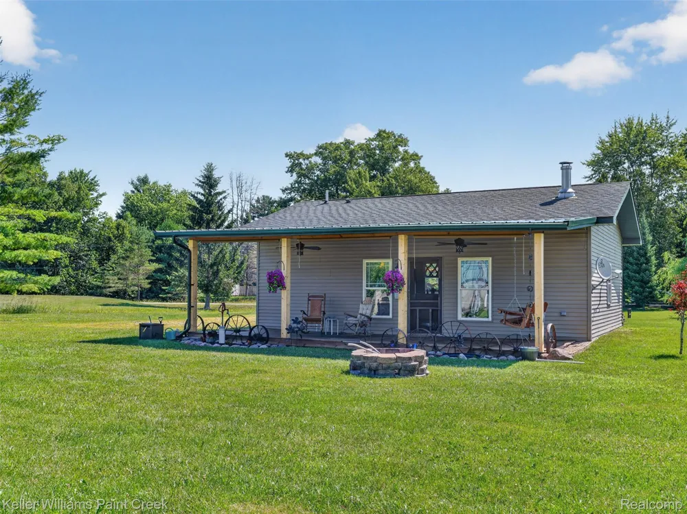 4107 Pine Street Clement Township, MI 48624