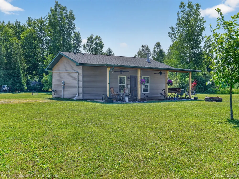 4107 Pine Street Clement Township, MI 48624