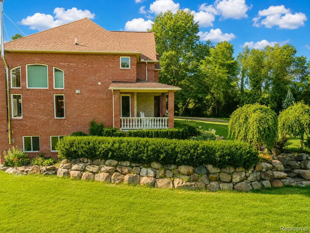 13445 Millie Court Holly Township, MI 48442