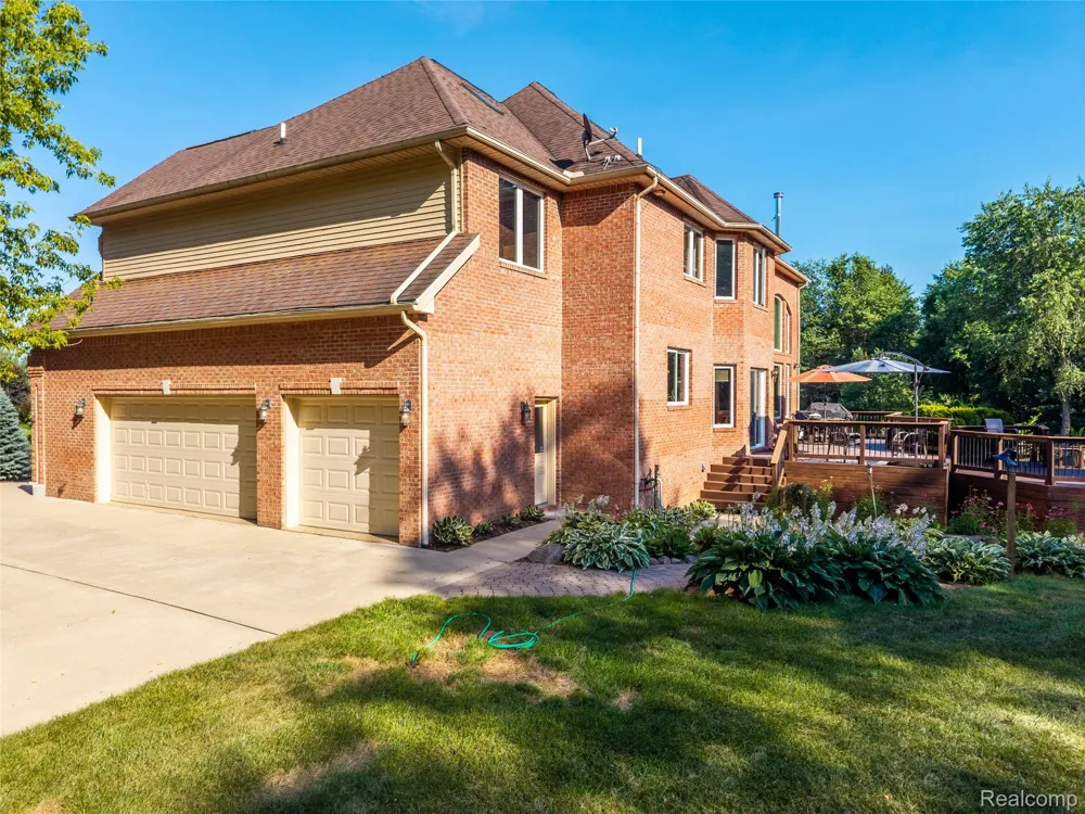 13445 Millie Court Holly Township, MI 48442