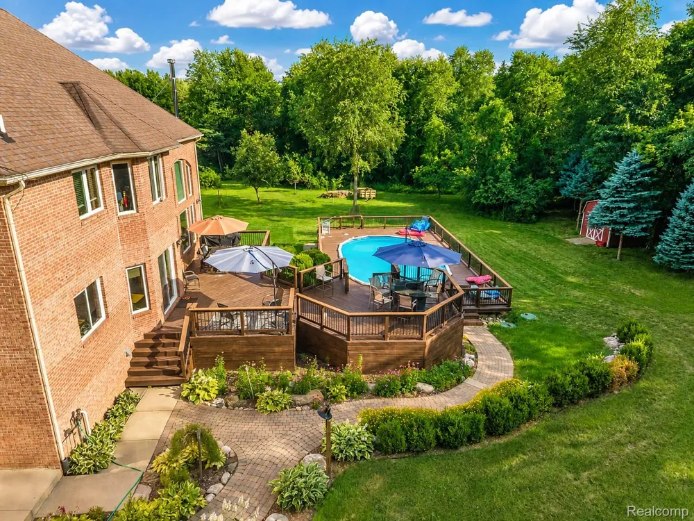 13445 Millie Court Holly Township, MI 48442