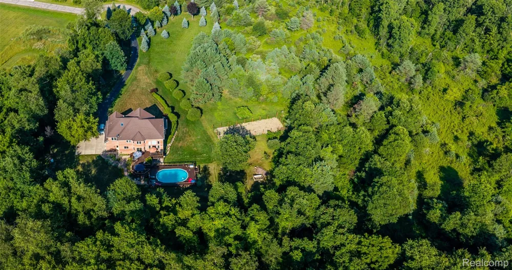 13445 Millie Court Holly Township, MI 48442